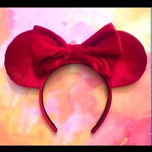 Red velvet mouse Ears